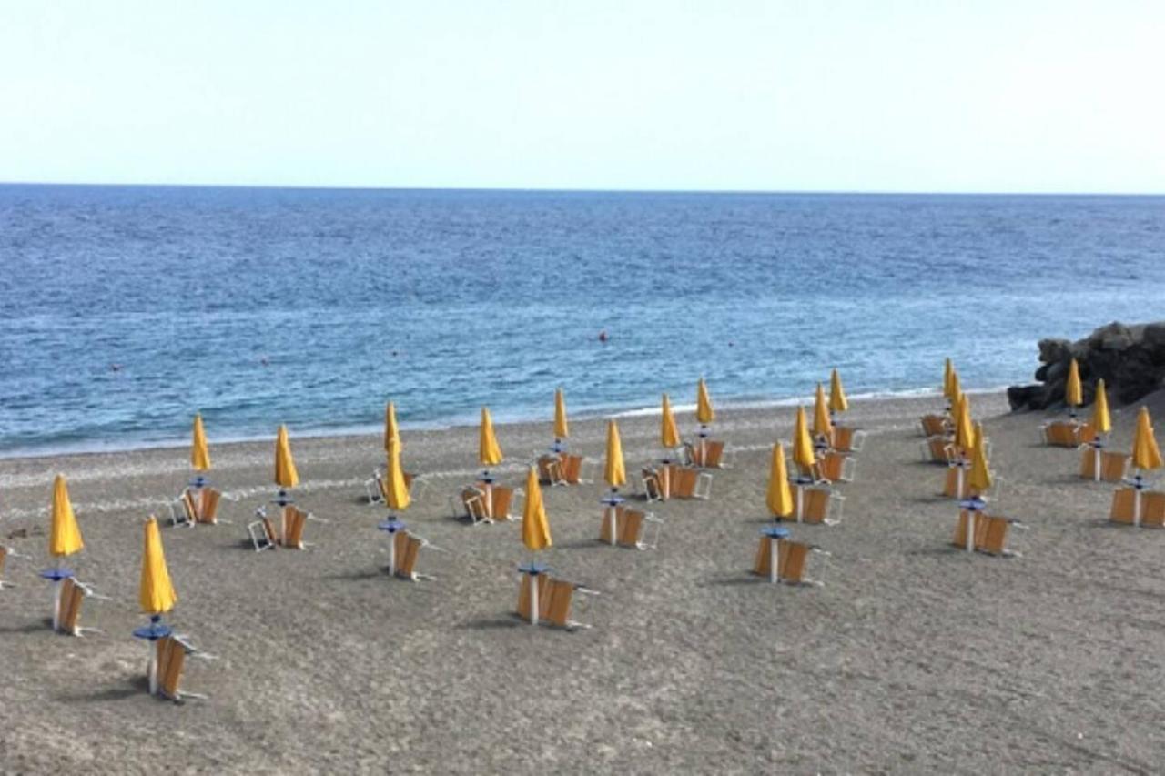 casa vacanze Thea Giardini Naxos Esterno foto